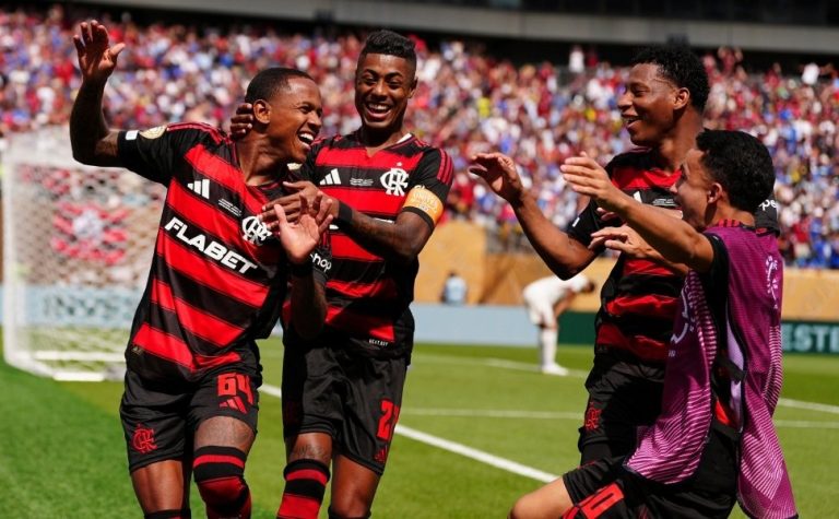 Flamengo-e-o-primeiro-clube-a-se-classificar-na-Co0024512100202506202116